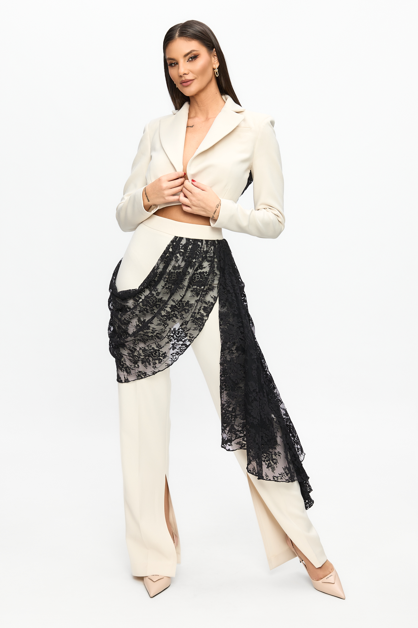 Lace Contrast Suit - imagine 3